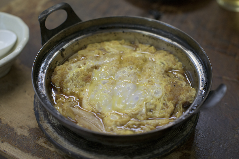 尾張一宮に見つけた「120年食堂」こんなシブい店で朝から赤星を飲めるなんて