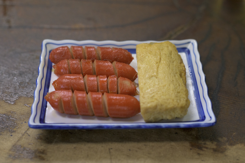 尾張一宮に見つけた「120年食堂」こんなシブい店で朝から赤星を飲めるなんて