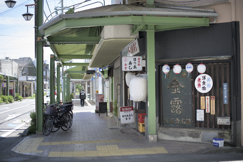 尾張一宮に見つけた「120年食堂」こんなシブい店で朝から赤星を飲めるなんて