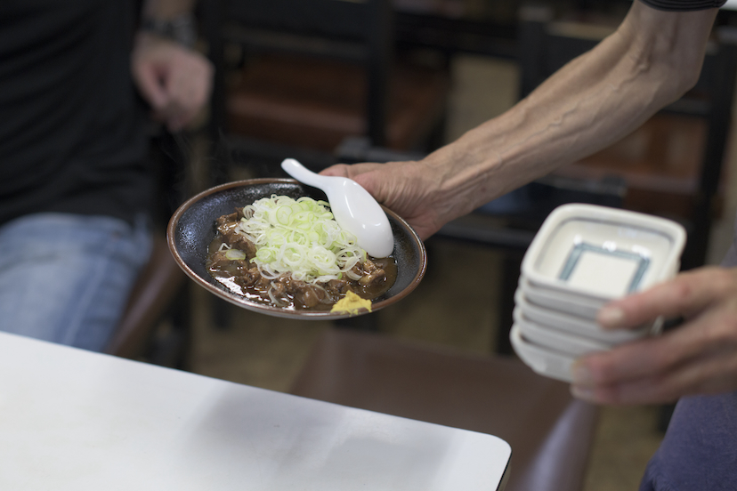 深川・森下「ご機嫌な下町大衆酒場」は居酒屋兼もつ料理店兼お食事処だった