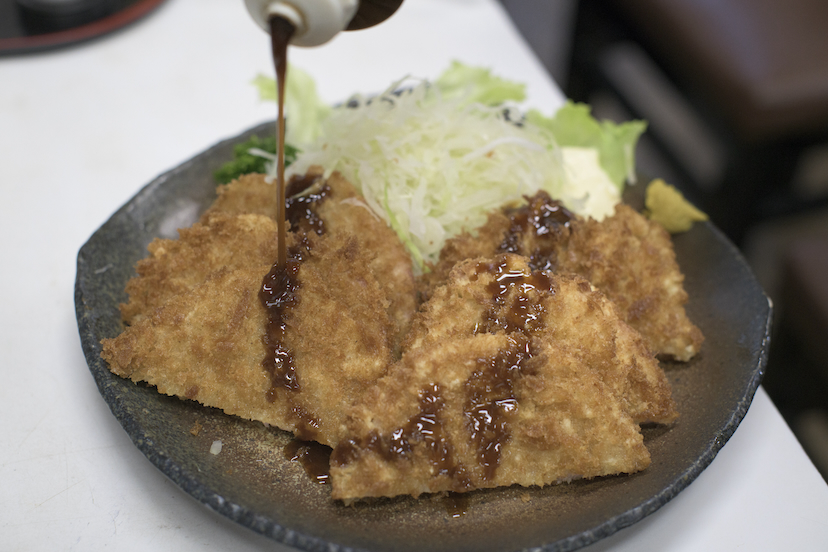 深川・森下「ご機嫌な下町大衆酒場」は居酒屋兼もつ料理店兼お食事処だった