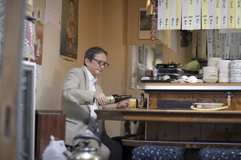 立川南口「昭和の雰囲気を残す名酒場」でやる唐揚げ＆赤星の悦楽